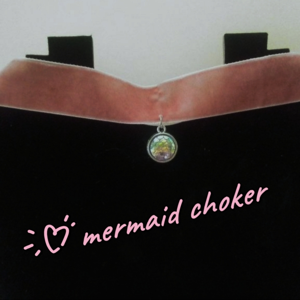 Iridescent Mermaid Scale Pink Velvet Choker